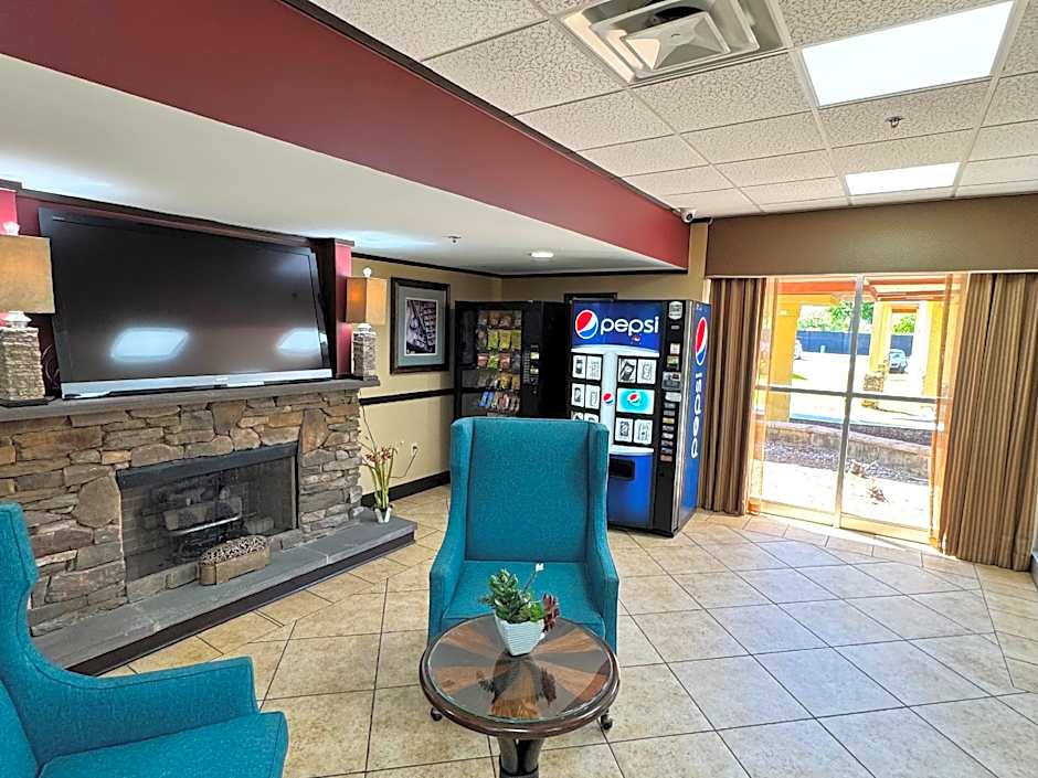 OYO Hotel Phenix City Central