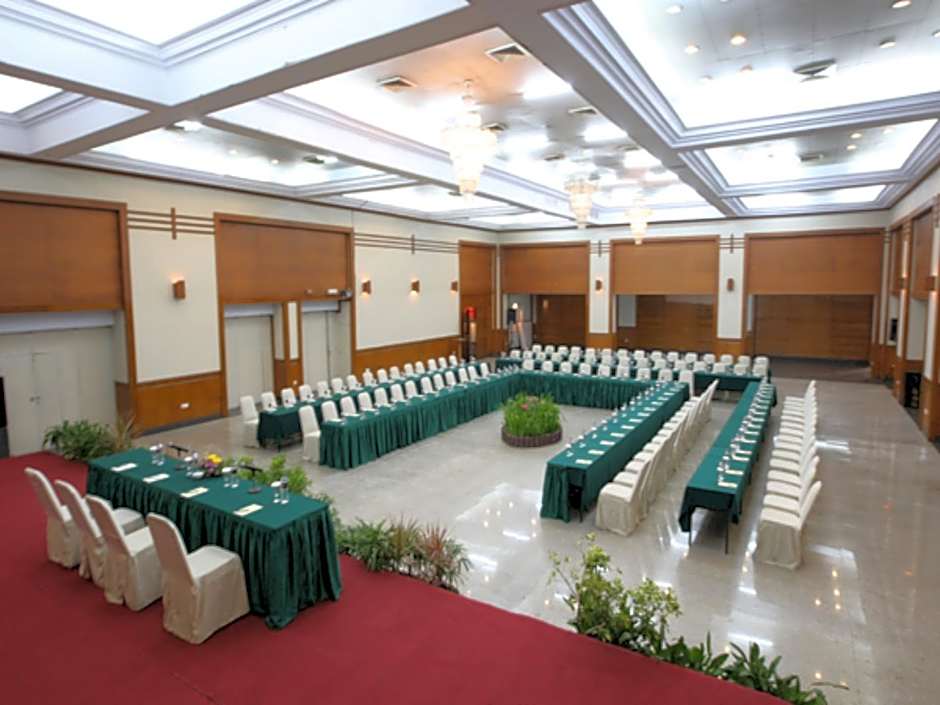 Makassar Golden Hotel