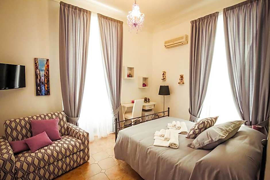 NapoliMia Boutique Hotel