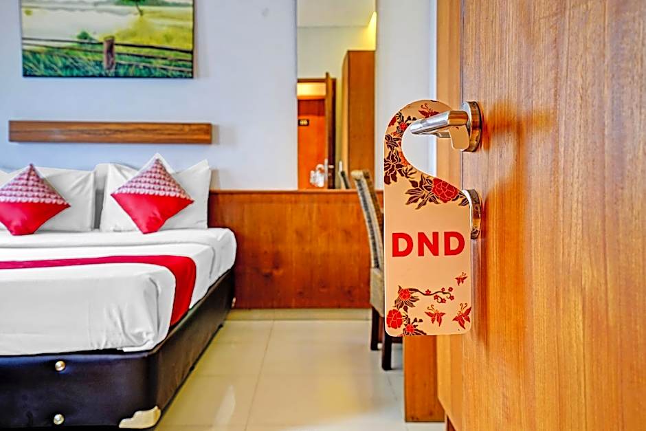 Super OYO Flagship 90501 Hotel Montameri