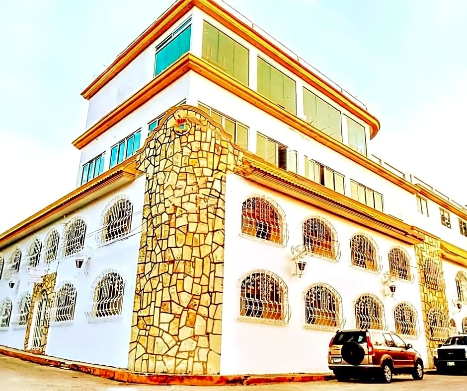 HOTEL ESMERALDA