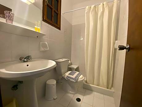 Studio (3 Adults)