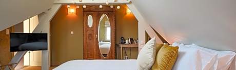 Deluxe Double Room with Bath