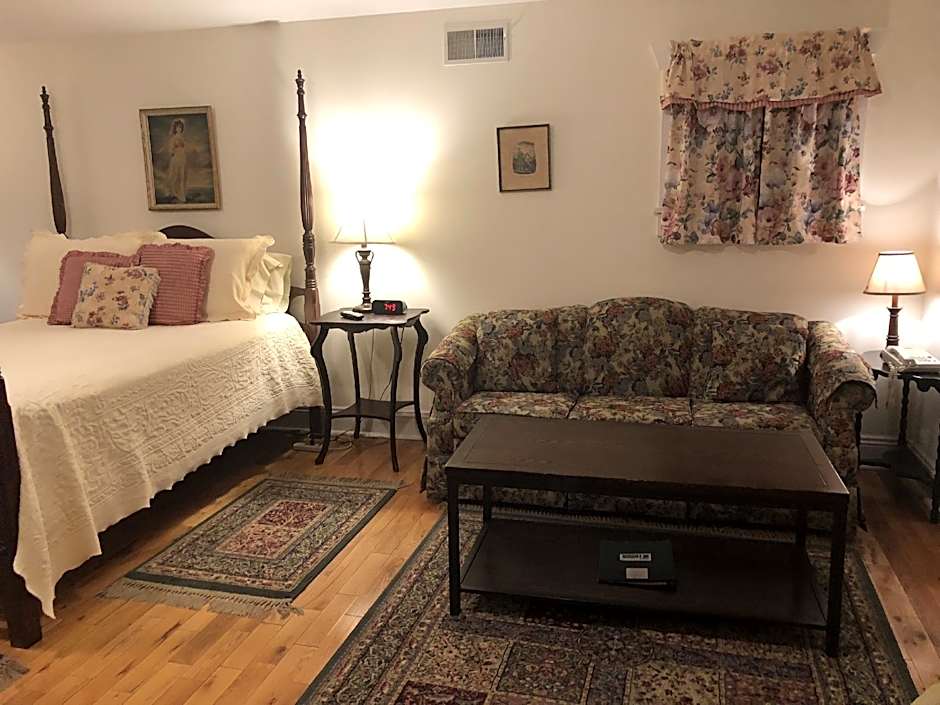 Alpine Haus Bed & Breakfast Inn