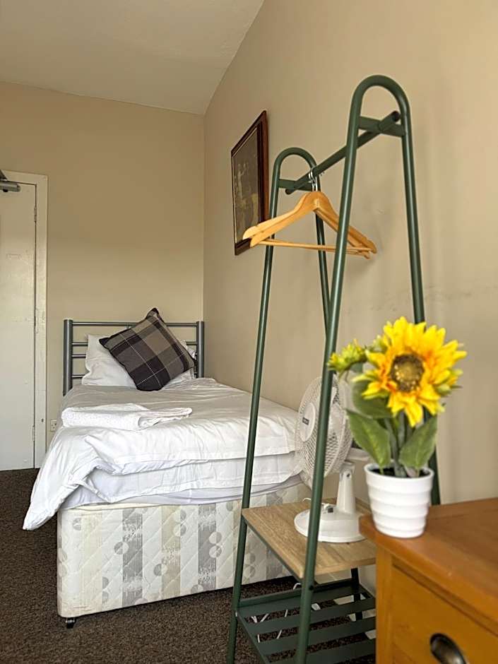 THE Waterloo Arms Hotel