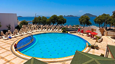 Mandalinci Beach Hotel - Alojamientos en TURGUTREIS