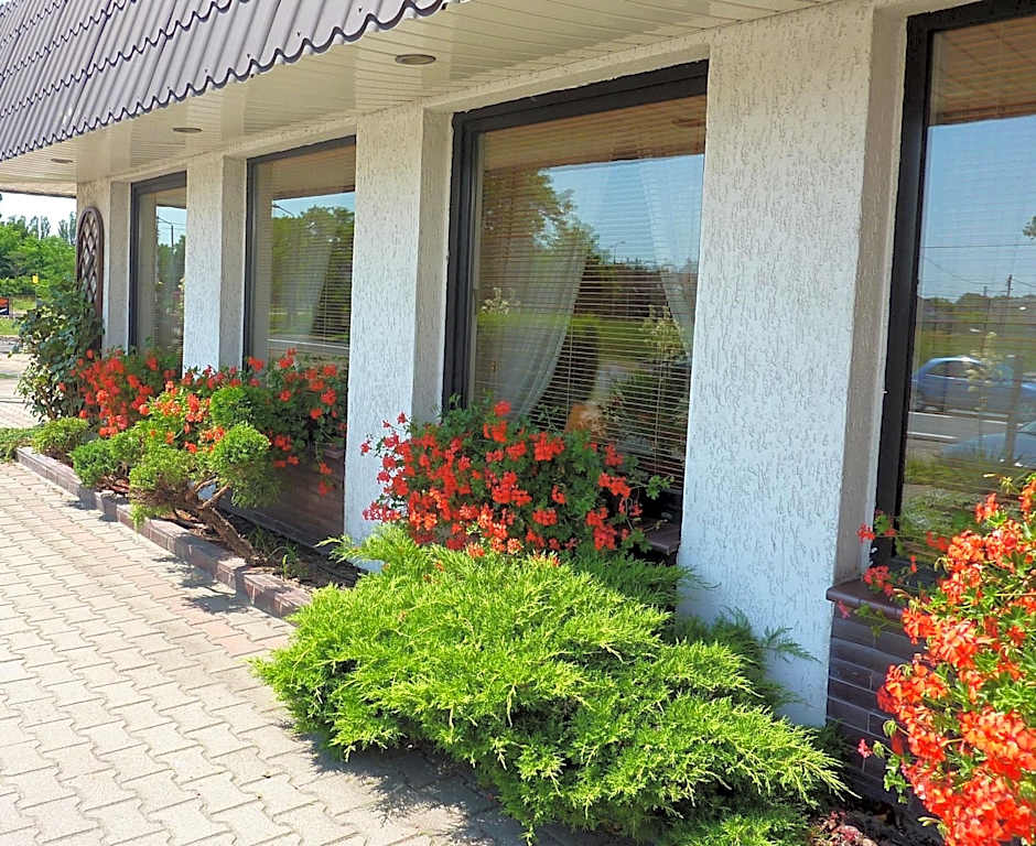 Hotel Astra Tajemniczy Ogród
