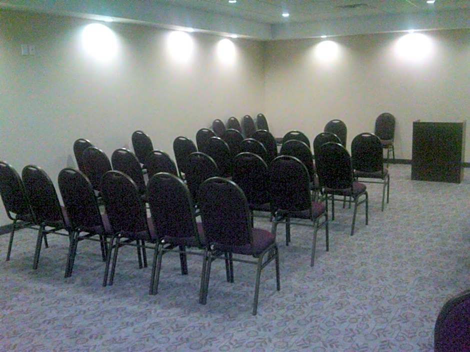 Days Inn by Wyndham Brampton