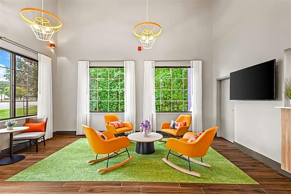 Spark by Hilton Duluth