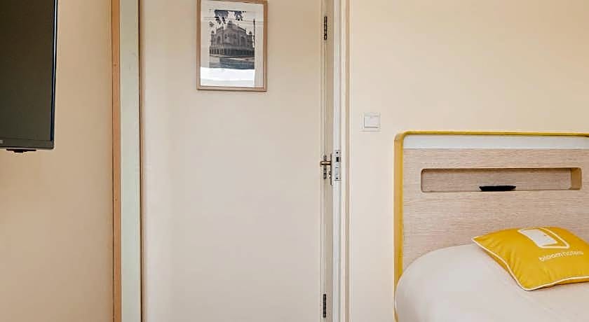 bloomrooms @ New Delhi Railway Station