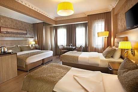 Family Room with Side Sea View