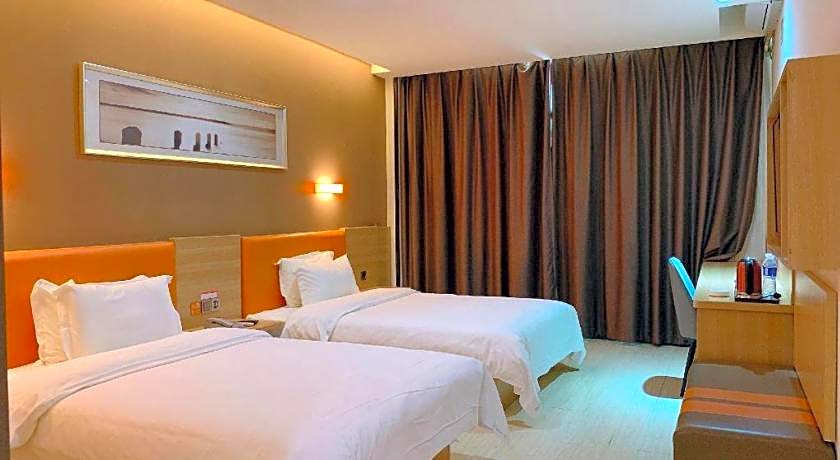 7 Days Premium Lintao City Golden Street Shopping Plaza Branch