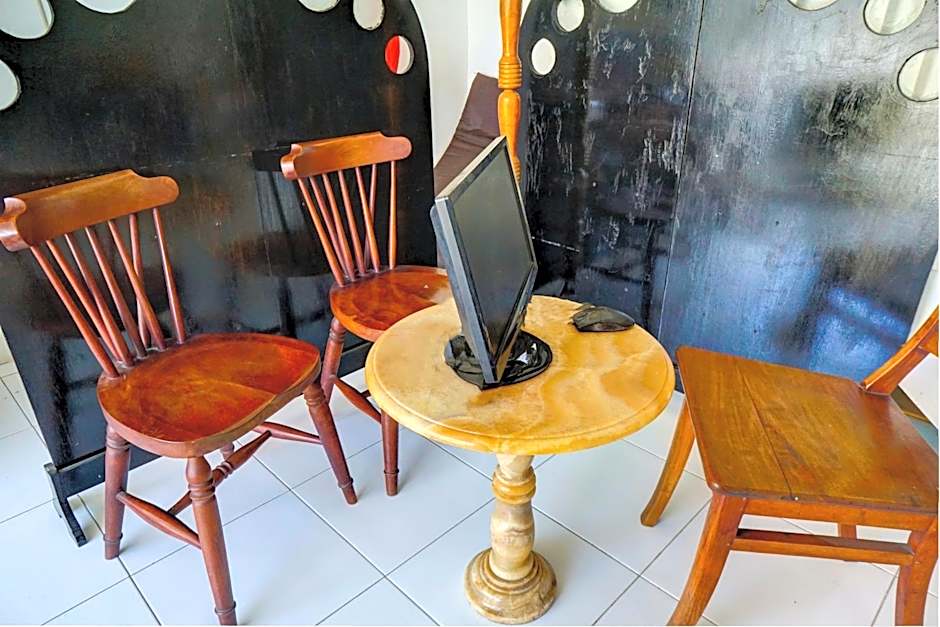 OYO Life 92918 Rumah Kost Arrahma Syariah