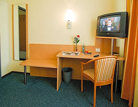 Standard Double Room with Shower