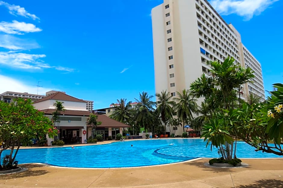 B&B View Talay 1B by Franco Jontiem