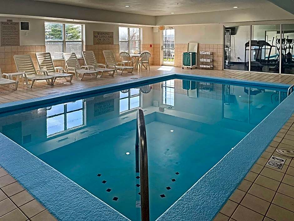 Quality Inn & Suites Cincinnati Sharonville
