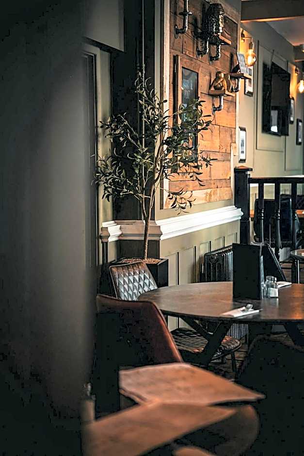 THE LORD NELSON HOTEL