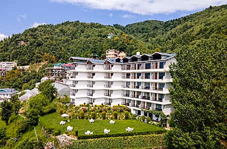 Ekant Retreat