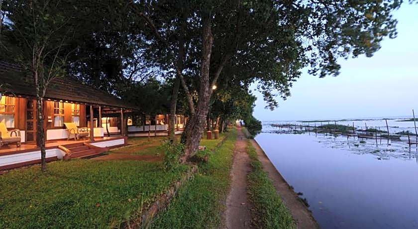 Coconut Lagoon - CGH Earth