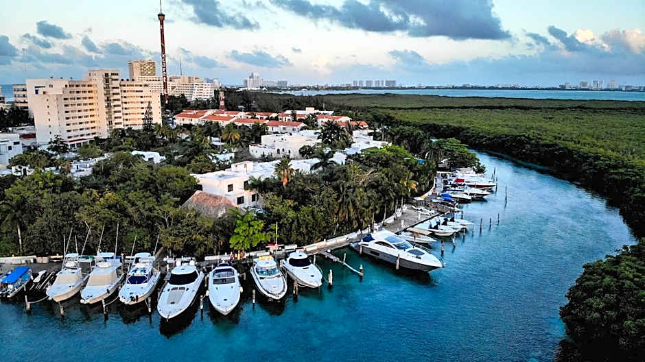 Sotavento Hotel & Yacht Club