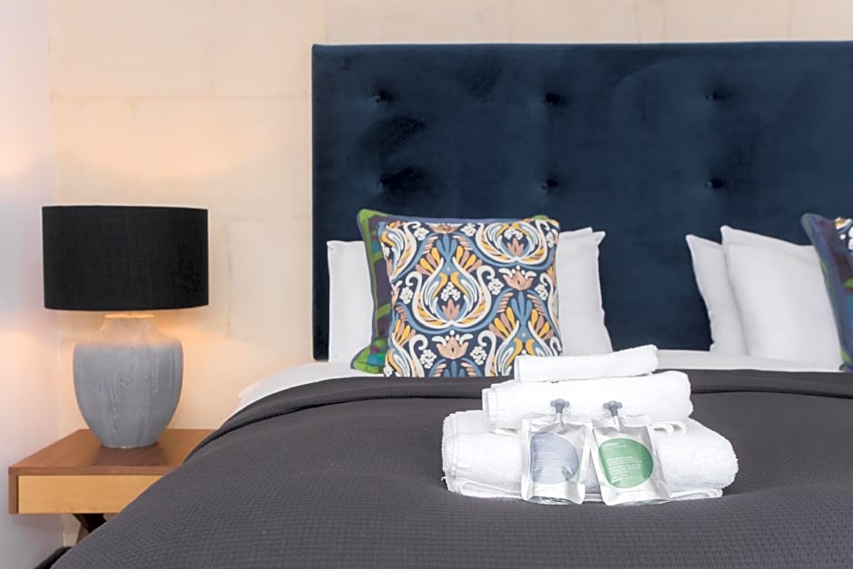 Locksbrook Lodge - Hot Tub - Spacious Outdoor Space