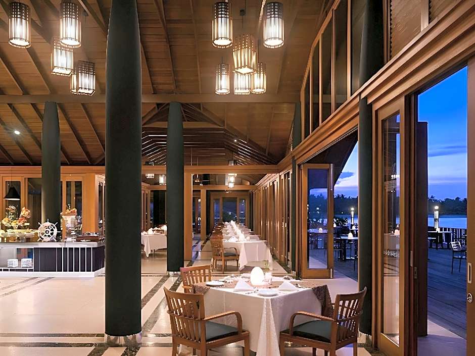 Villa Nautica Paradise Island Resort