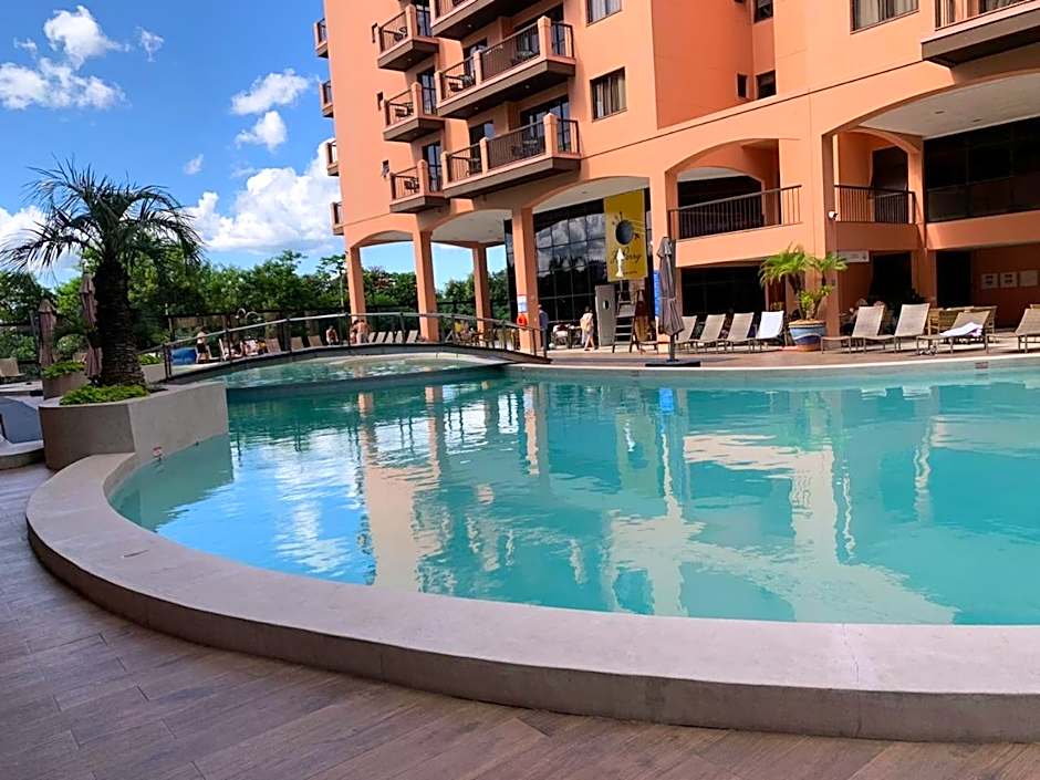 Jurerê Beach Village - Flat na Praia