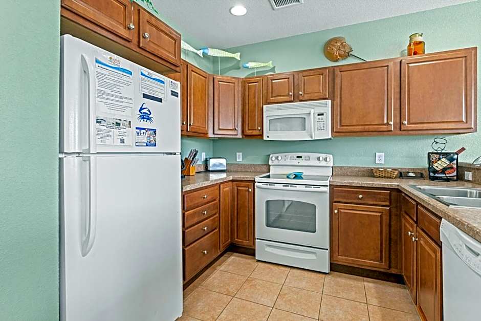 Hamilton Cay at Bermuda Bay by Kees Vacations