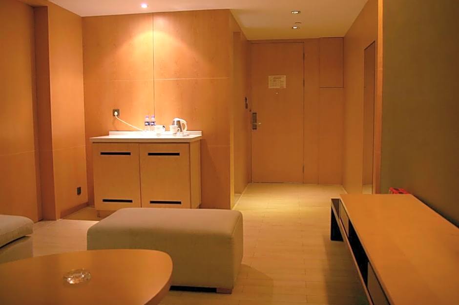 J Hotel