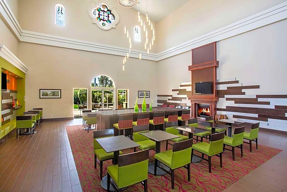 La Quinta Inn & Suites by Wyndham Conference Center Prescott