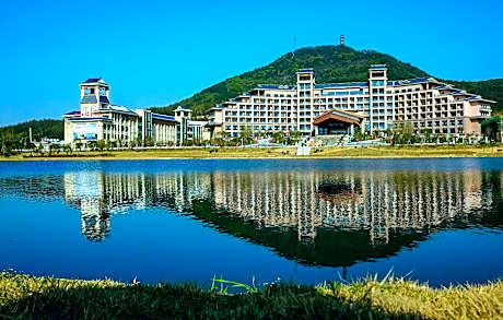 Gloria Grand Hotel Luotian
