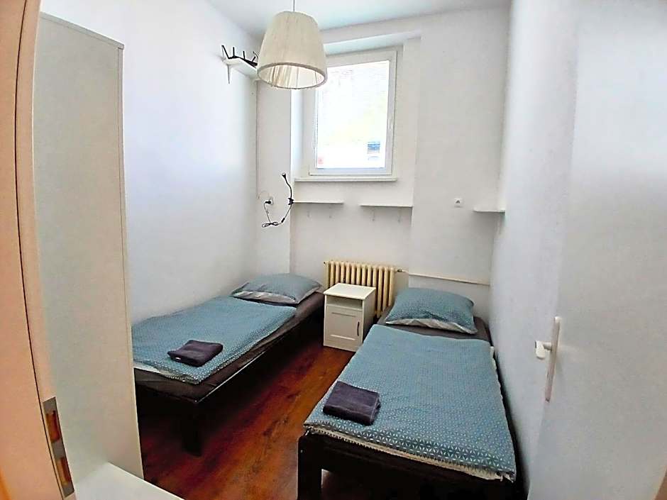 Dimael Hostel & Apartments