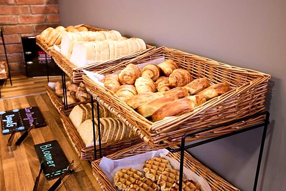 Holiday Inn - the niu, Loom Manchester North By IHG