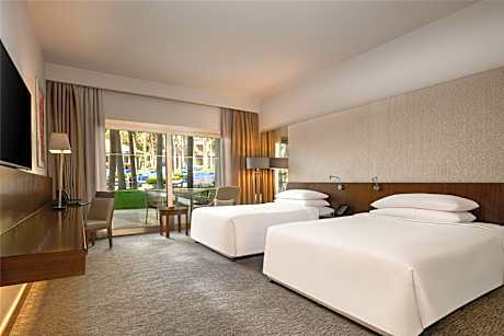 Twin Room with Direct Pool Access