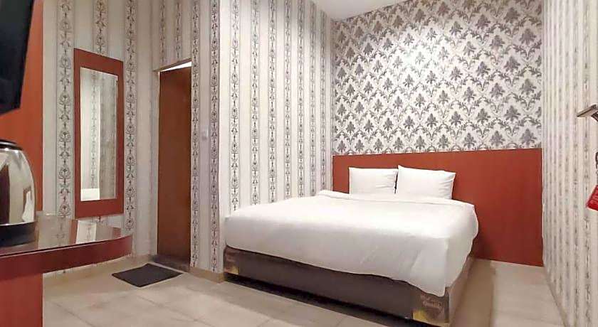 RedDoorz Plus @ Jalan Letda Sujono Medan 2