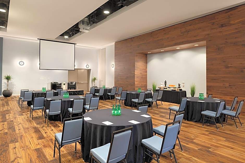 Twelve Midtown, Autograph Collection by Marriott