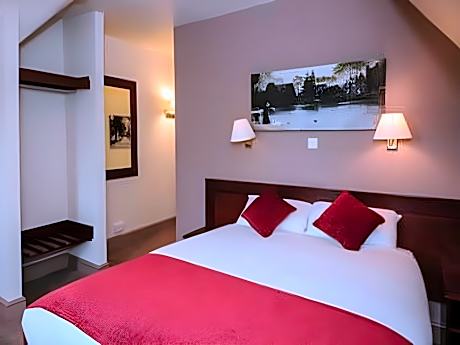 Family Room (3 Adults)