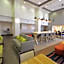 Hampton Inn By Hilton And Suites Seal Beach