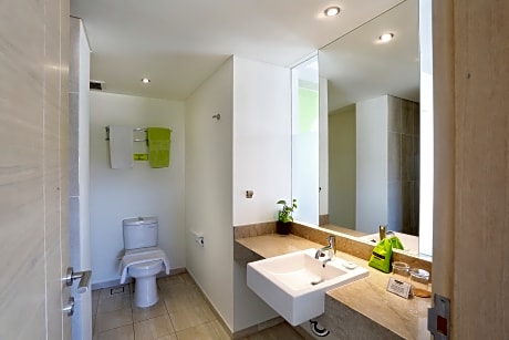 HAPPINESS ROOM