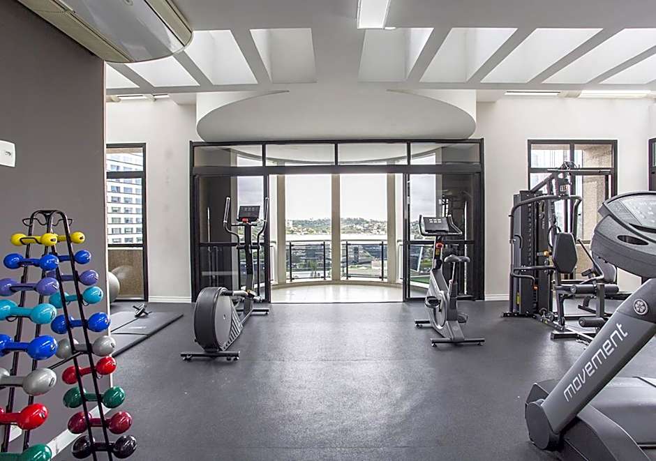 Estanplaza Funchal Faria Lima