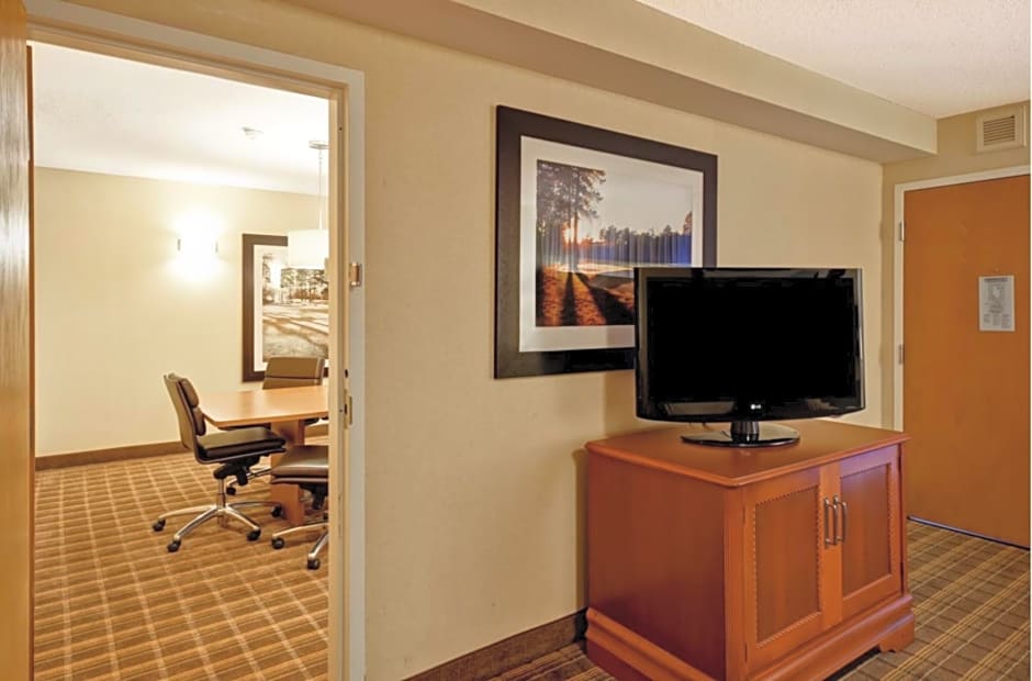 Embassy Suites Greenville Golf Resort & Conference Center