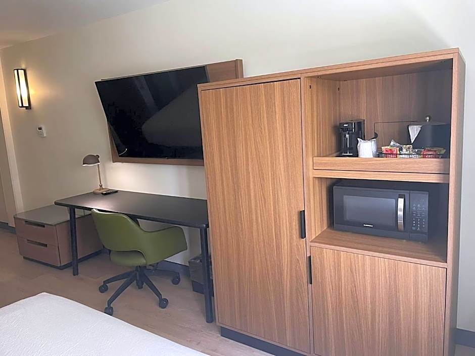 Fairfield by Marriott Inn & Suites Charleston Downtown