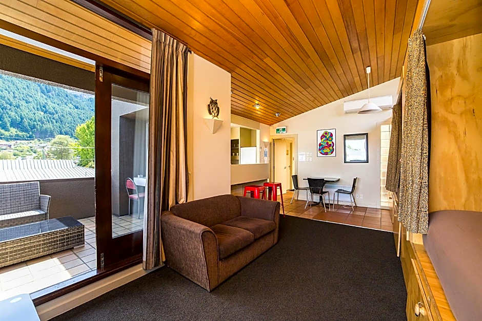Tahuna Pod Hostel