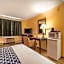 Econo Lodge Inn & Suites Windsor Locks Bradley Airport