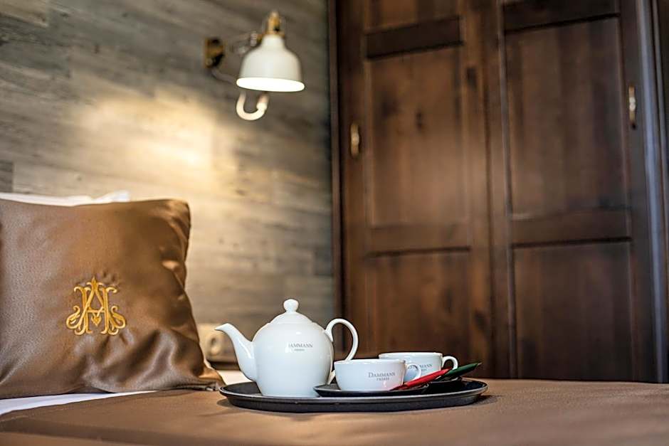 Hotel Antique - free private parking