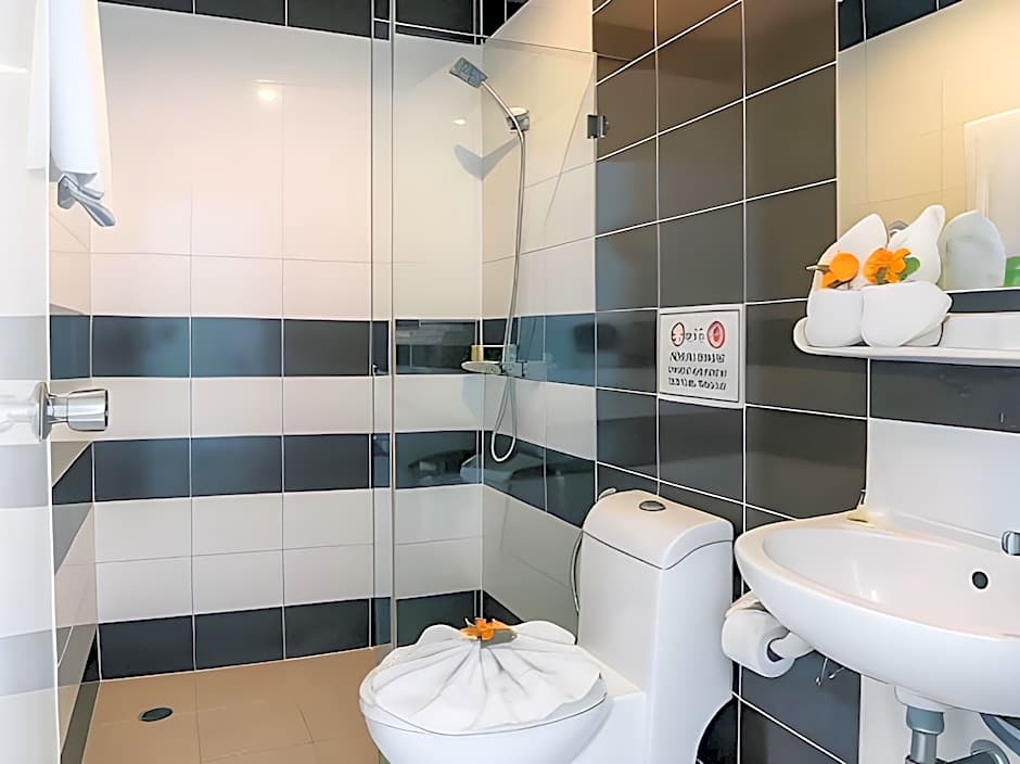 iCheck inn Chill Patong