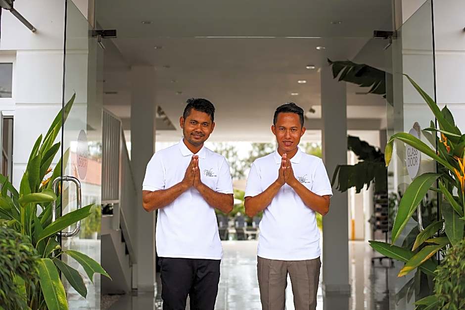 White Boutique Hotel and Restaurant