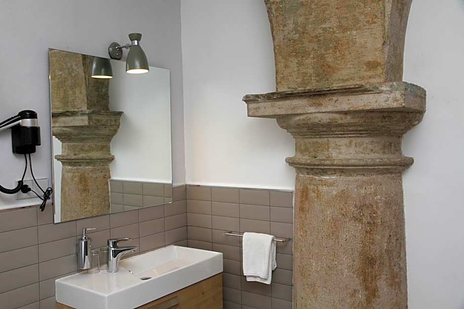 BCN Home Guest House