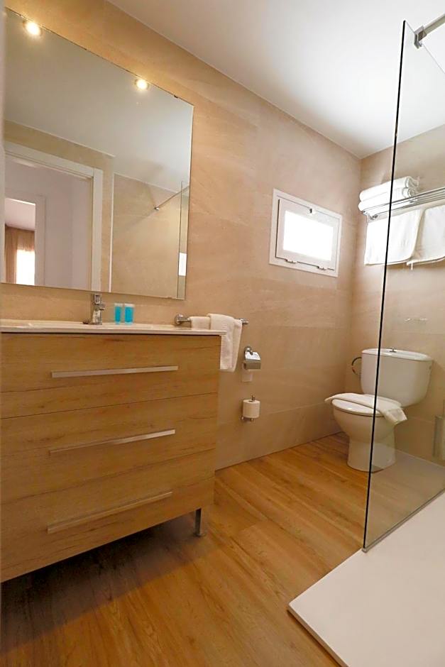 Naika Studios & Apartments