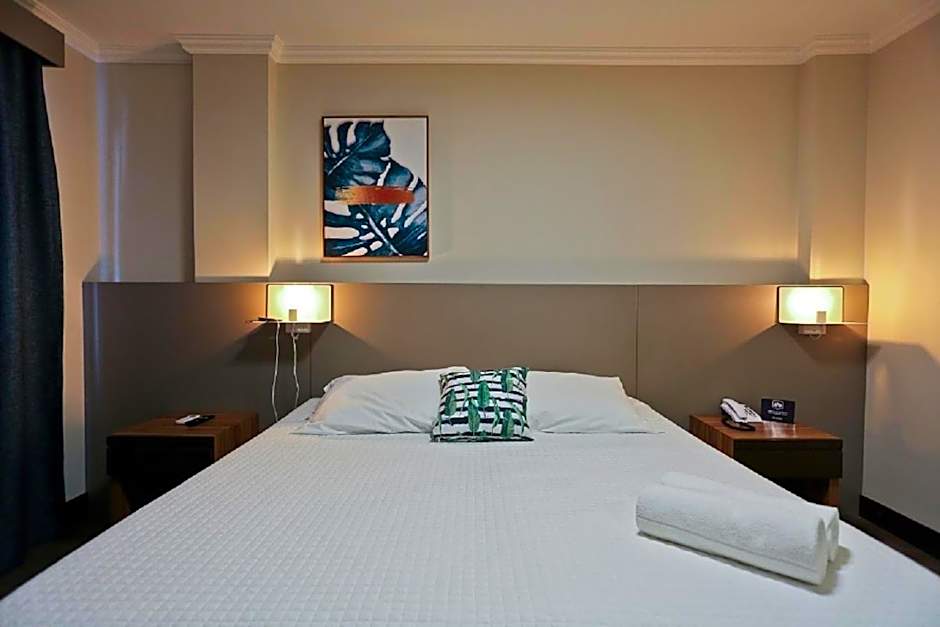 Sandri City Hotel